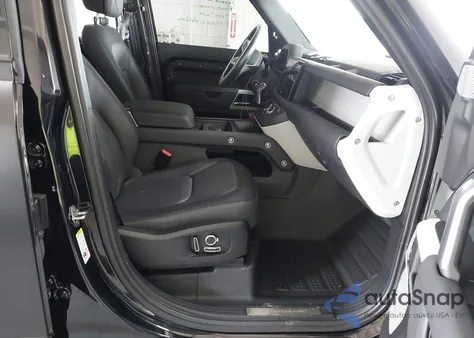 2023 Land Rover Defender 130 X-Dynamic Se z USA, uszkodzony, nr VIN SALE2FEU7P2186514